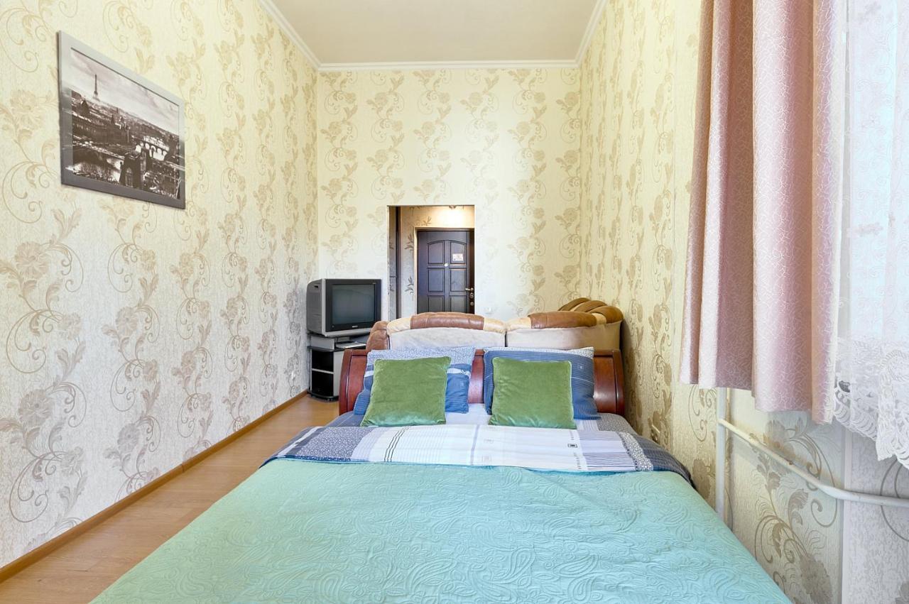 S12-58 MODERN APARTHOTEL WITH TWO 2BEDROOMS IN CENTRAL KIEV - BESSARABSKA SQUERE - GULLIVER MALL - OLYMPIC STADIUM - PALACE OF SPORTS - Saksahanskoho St, 12Б Экстерьер фото