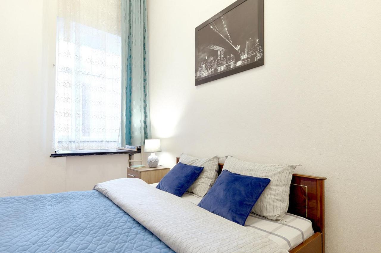 S12-58 MODERN APARTHOTEL WITH TWO 2BEDROOMS IN CENTRAL KIEV - BESSARABSKA SQUERE - GULLIVER MALL - OLYMPIC STADIUM - PALACE OF SPORTS - Saksahanskoho St, 12Б Экстерьер фото